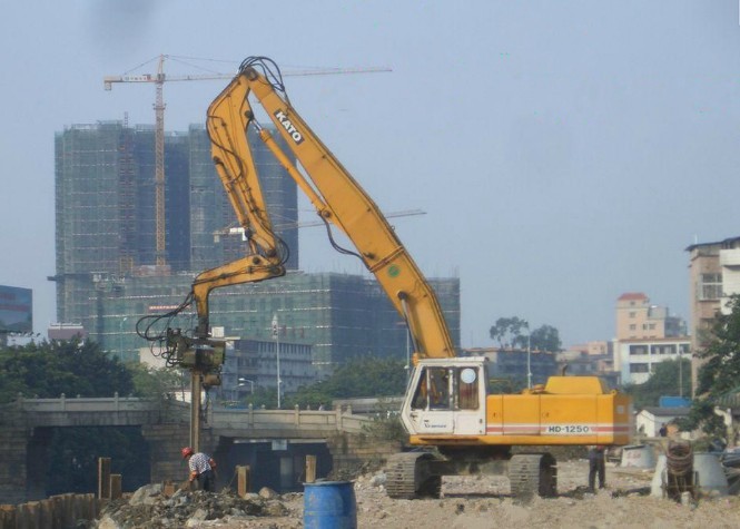 挖機(jī)打樁臂改裝、打樁臂改裝、打樁臂挖機(jī)