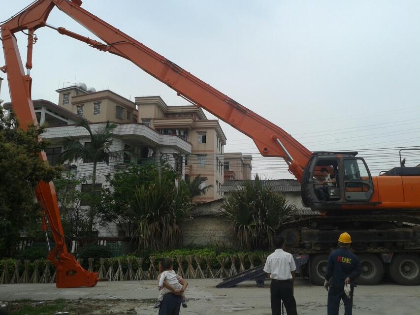 挖掘機(jī)拆樓臂，挖掘機(jī)拆樓臂廠家，挖掘機(jī)改裝拆樓臂